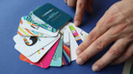 Cartes en main,   Faites vos jeux !